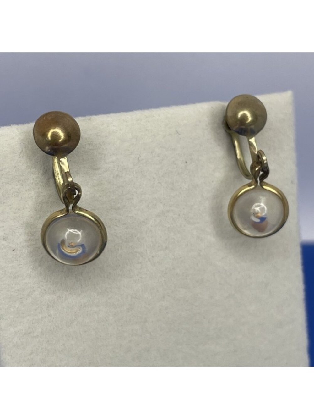 Vintage Mustard Seed Dangle Screw Back Earrings Gold-Tone